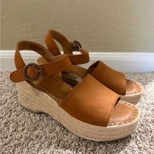 Universal Thread Brown Wedge Sandals